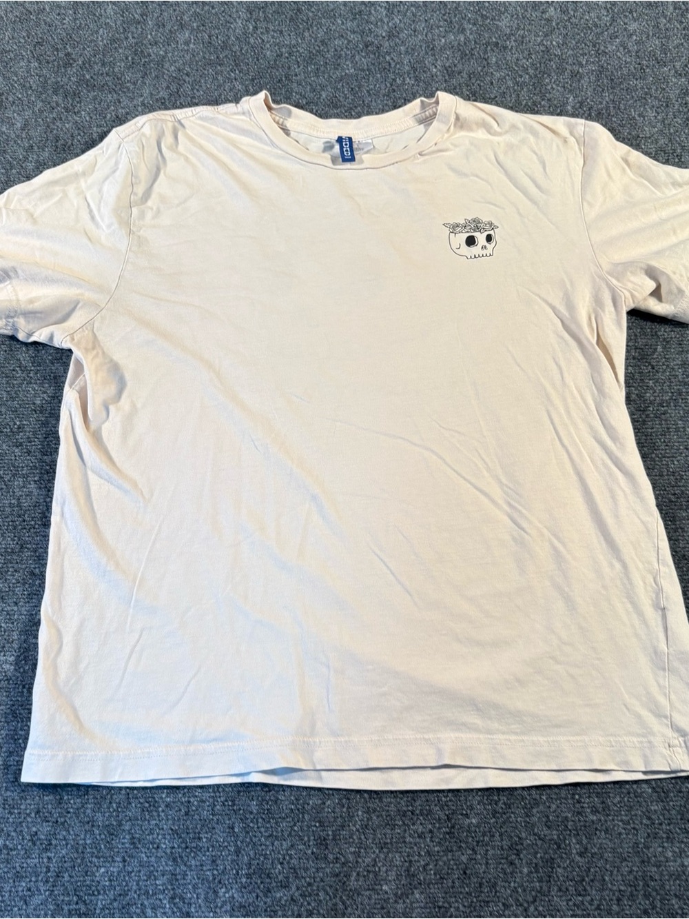 Divided H&M Large Beige Skull Roses Losing My Mind Graphic Tee